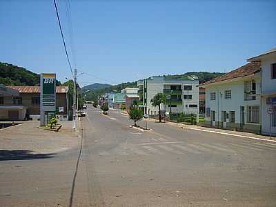 RUA CENTRAL-FOTO:AURI BRANDO  - ARATIBA - RS