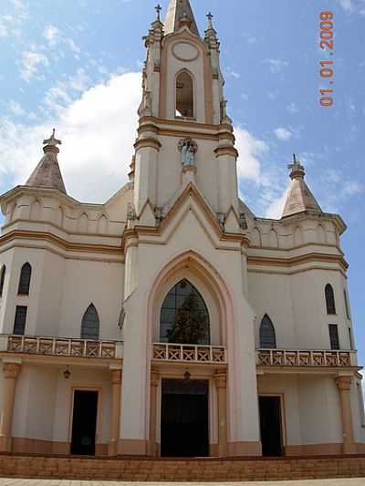 IGREJA-FOTO:TNIA MUSTEFAGA  - UREA - RS