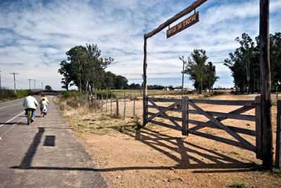 PARQUE DO GAUCHO, POR VIVIANNI ABEJANEDA - BAG - RS