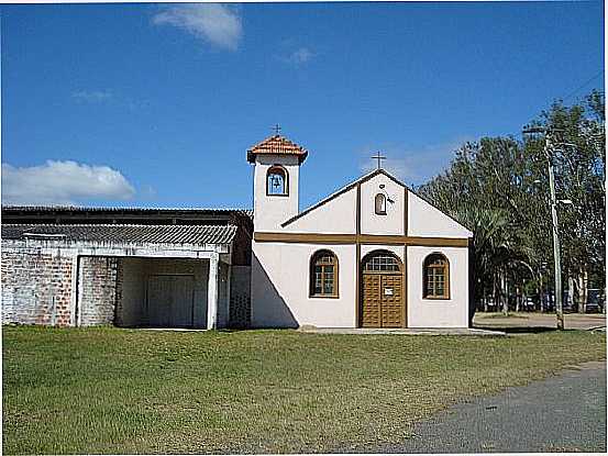 IGREJA DA CIDADE DE BALNERIO PINHAL-FOTO:PCRAPAKI-TRAMANDA-R - BALNERIO PINHAL - RS