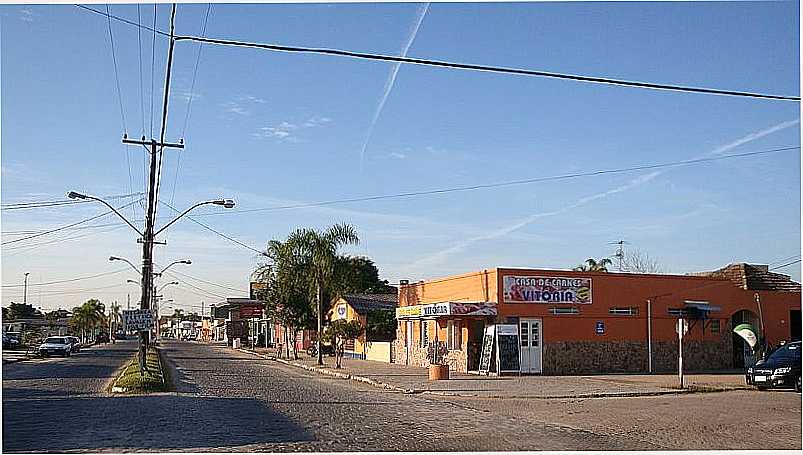 BARRA DO RIBEIRO-RS-AV.VISCONDE DO RIO BRANCO-FOTO:HENRIQUE DE BORBA - BARRA DO RIBEIRO - RS