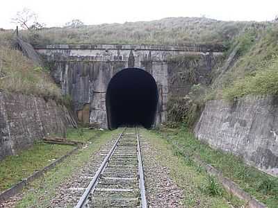 TNEL DE LINHA FERROVIRIA-FOTO:CLAITON NEISSE  - BOCA DO MONTE - RS