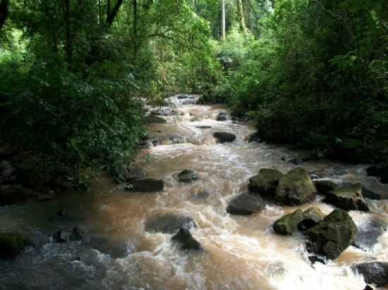 CASCATA AGUAS BOAS, POR ROMULO AQUINO - BOM RETIRO DO SUL - RS