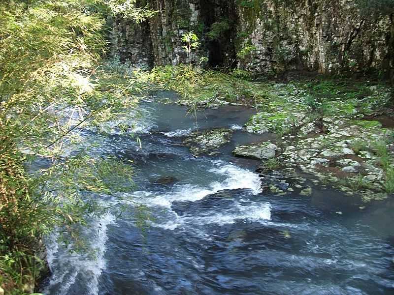 BOQUEIRO DO LEO-RS-CACHOEIRA DO GAMELO-FOTO:JOSIAS PORCIUNCULA OBES - BOQUEIRO DO LEO - RS