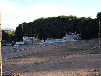 PISTA DE SKATE DO PARCO-FOTO:MR ALAN  - CACHOEIRINHA - RS