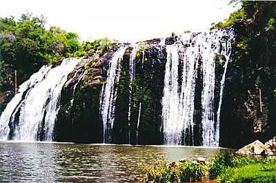 CASCATA PEDRA GRANDE-FOTO:MCOLET  - CAMARGO - RS