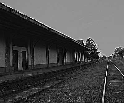 ESTAO FERROVIRIA-FOTO:FABRCIO VIERO  - CAMOBI - RS