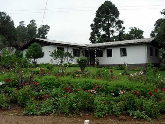 RESIDNCIA EM CAMPINAS-FOTO:VANDERLEI HTHER - CAMPINAS - RS