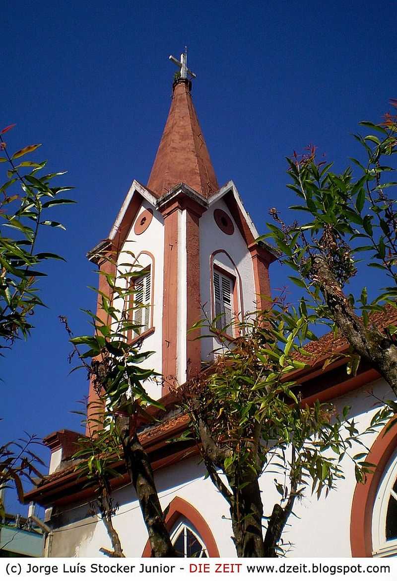 CAMPO BOM-RS-IGREJA LUTERANA DA PAZ-FOTO:JORGE LUS STOCKER JR. - CAMPO BOM - RS
