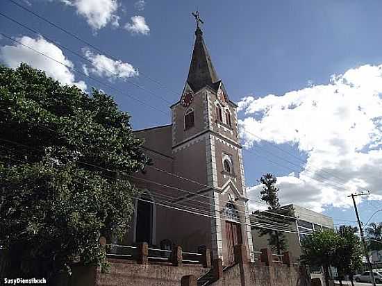 IGREJA CATLICA EM CAMPO BOM-FOTO:SUSY DIENSTBACH - CAMPO BOM - RS