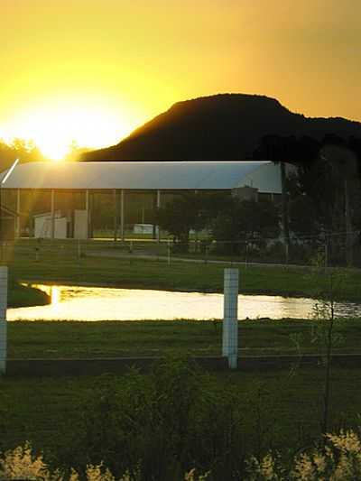 PR DO SOL,CRRO DO BOTUCARA NO PARQUE DE EVENTOS-FOTO:RODRIGUESGUILHERME  - CANDELRIA - RS