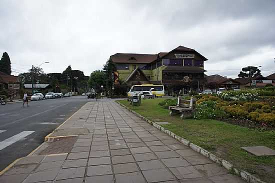 CANELA-RS-PRAA E AVENIDA PRINCIPAL DA CIDADE-FOTO:ERNANDES C SANTOS - CANELA - RS