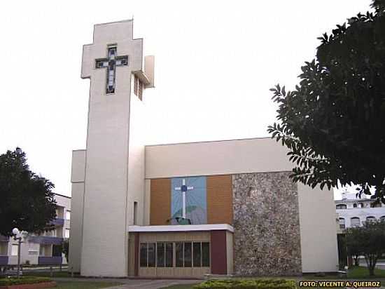 MATRIZ DE N.SRA.DE LOURDES EM CAPO DA CANOA-FOTO:VICENTE A. QUEIROZ - CAPO DA CANOA - RS