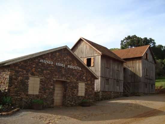 MUSEU DA FAMILIA PINZETTA, POR LAURO FINATTO - CASCA - RS