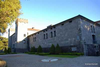 CASTELO CHTEAU LACAVE, CAXIAS DO SUL-RS,  POR ANELISE  KUNRATH - CAXIAS DO SUL - RS