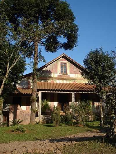 CASA-FOTO:MERSON ZANONI  - CENTRO LINHA BRASIL - RS