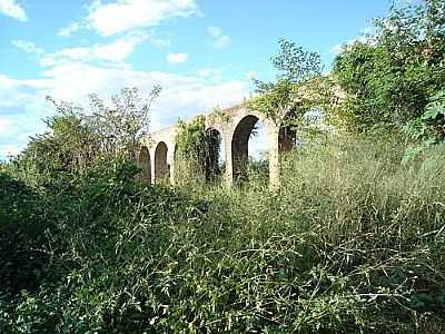 AQUEDUTO DENTRO DA UNEB, POR MARCOS LDER CARVALHO - JUAZEIRO - BA