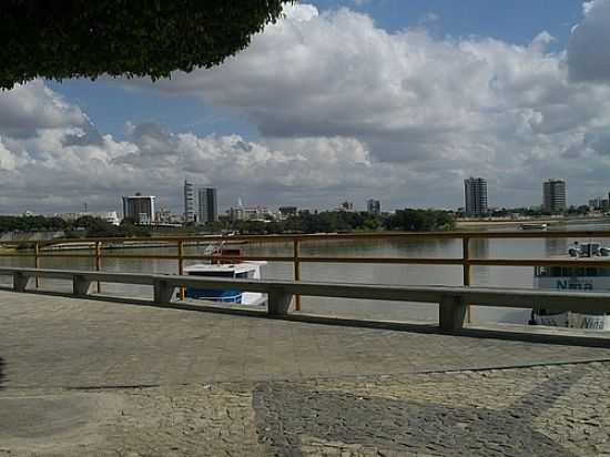 ORLA DE JUAZEIRO COM PETROLINA AO FUNDO-FOTO:FWELBER - JUAZEIRO - BA