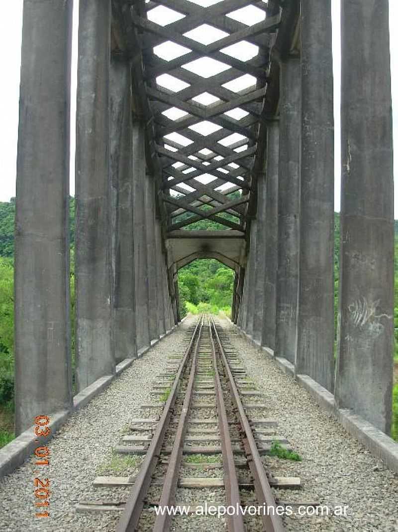 CLARA-RS-PONTE FERROVIRIA SOBRE O RIO TOROPI-FOTO:ALEPOLVORINES - CLARA - RS