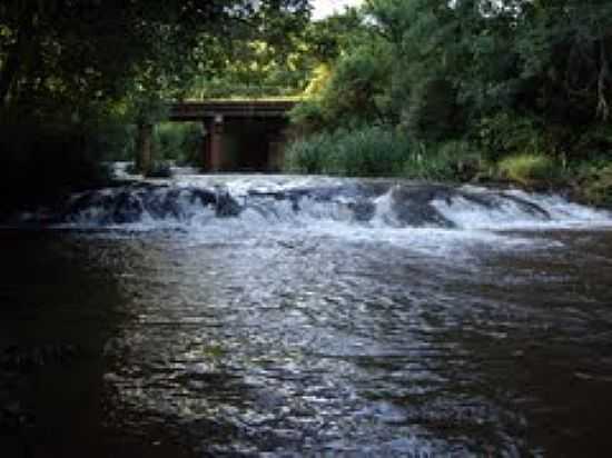 RIO DAS ALMAS EM COLNIA DAS ALMAS-FOTO:FBIO LUCCA - COLNIA DAS ALMAS - RS