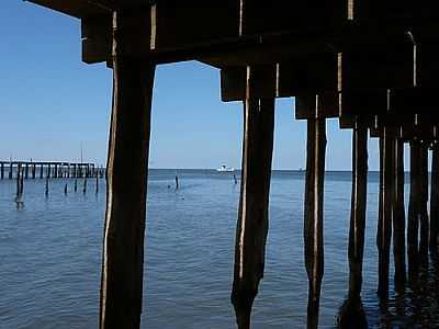 VELHO PIER-FOTO:FERNANDO FARIA CORRʅ  - COLNIA Z-3 - RS