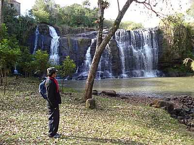 CASCATA NO RIO COMANDA-FOTO:GILBERTOLEMOS  - COMANDAI - RS