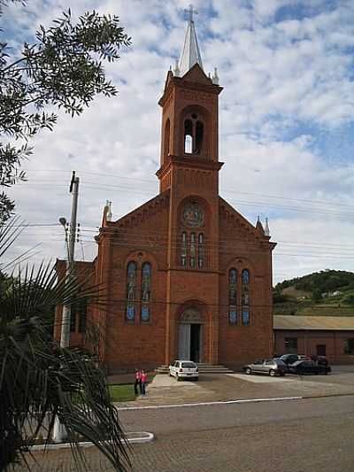 IGREJA SO LOURENO MRTIR-FOTO:LUCAS DANIEL FUCHS  - CORONEL PILAR - RS