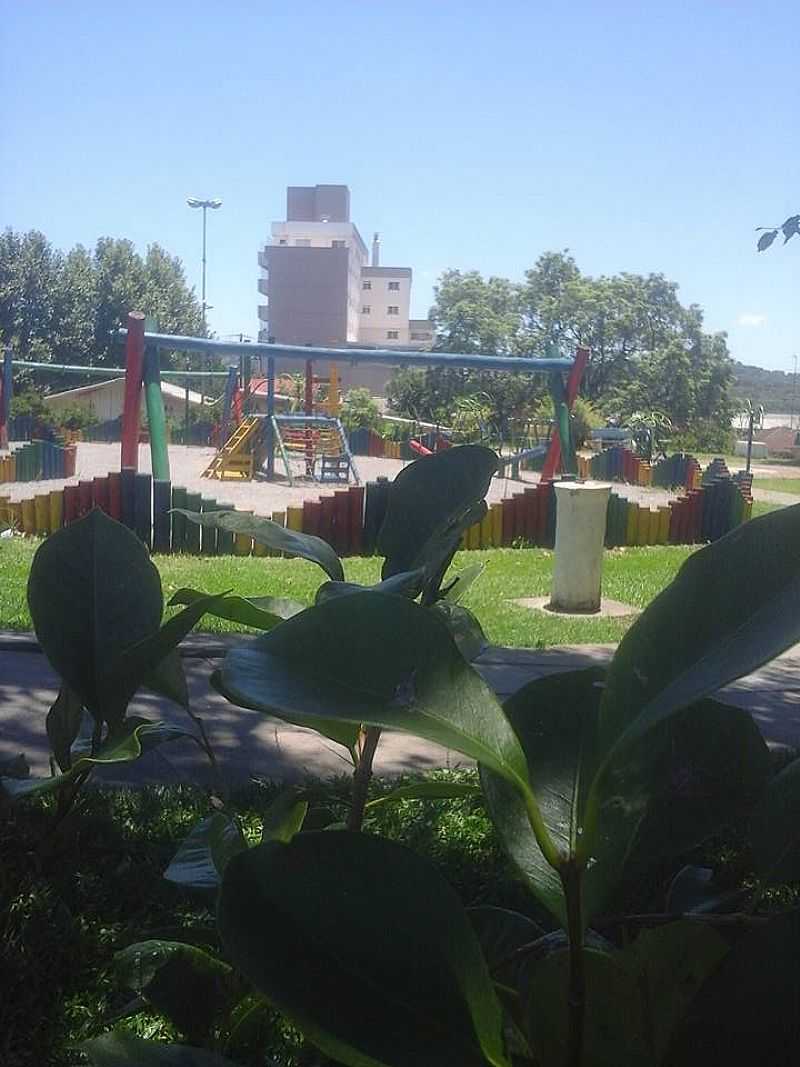 IMAGENS DO BAIRRO CRUZEIRO, MUNICPIO DE CAXIAS DO SUL/RS - CRUZEIRO - RS