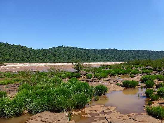 DERRUBADAS-RS-VISTA DA EXTENSO DO SALTO DO YACUM NO RIO URUGUAI-FOTO:UBIRAJARA BUDDIN CRUZ - DERRUBADAS - RS