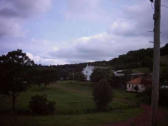 IGREJA DA COMUNIDADE DE JOO DE CASTILHOS EM DEZESSEIS DE NOVEMBRO-FOTO:GILSON TURCHIELLO - DEZESSEIS DE NOVEMBRO - RS