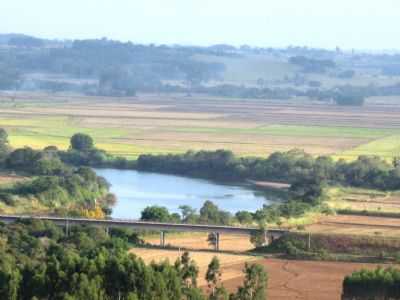 PONTE SOBRE O RIO JACU, POR ADOLFO H. LOSEKANN - DONA FRANCISCA - RS