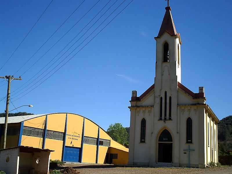 ENCANTADO-RS-IGREJA DE SANTA TEREZINHA-FOTO:CANOASPHOTOS - ENCANTADO - RS