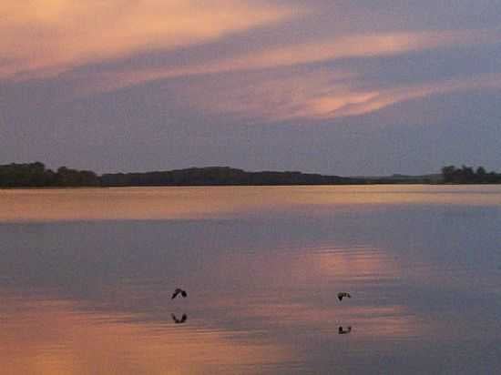 ENTRE RIOS DO SUL-RS-PR DO SOL NO LAGO DA UHPF-FOTO:MRCIO MARTINS - ENTRE RIOS DO SUL - RS