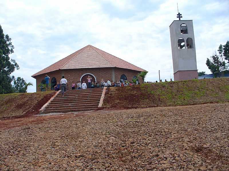 IMAGENS DA CIDADE DE ENTRE-IJUS - RS - CAPELA NOSSA SENHORA DE ALTOETTING EM SO JOO VELHO - ENTRE-IJUS - RS