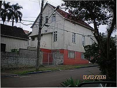 CASA ANTIGA-ELTONSTRADA - ERECHIM - RS