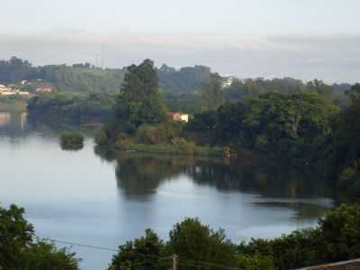 VISTA DO RIO TAQUARI (EDF.ERNO FEINE), POR LUIZ ANTONIO SPILLER (ESTELENSE DE CORAO !!) - ESTRELA - RS