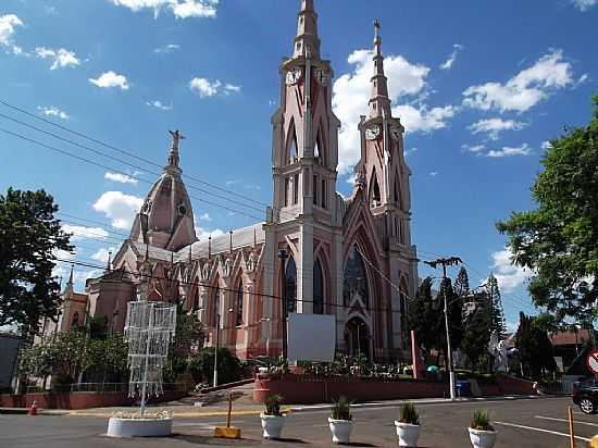 FREDERICOWESTPHALEN-RS-CATEDRAL DE SANTO ANTNIO-FOTO:FREDY SILVA - FREDERICO WESTPHALEN - RS