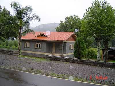 CASA DE PEDRA-ELTONSTRADA - GARIBALDI - RS