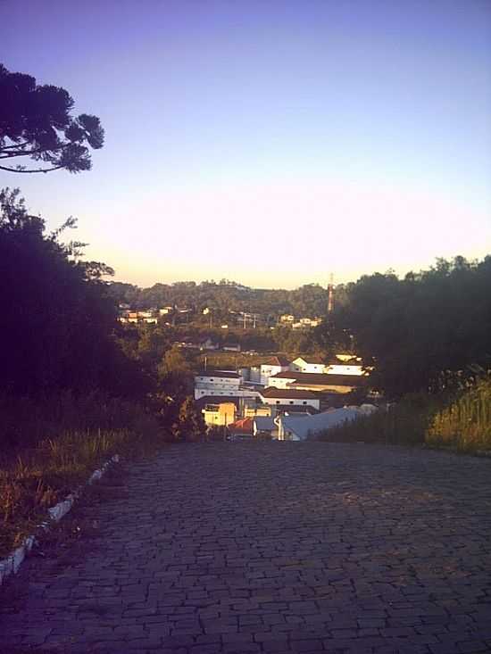 VISTA PARCIAL DA CIDADE DE GARIBALDI-RS-FOTO:JULI_MPOTTER - GARIBALDI - RS