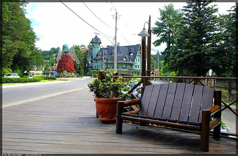 GRAMADO-RS-CENTRO AO LADO DO LAGO-FOTO:SUNRISER - GRAMADO - RS