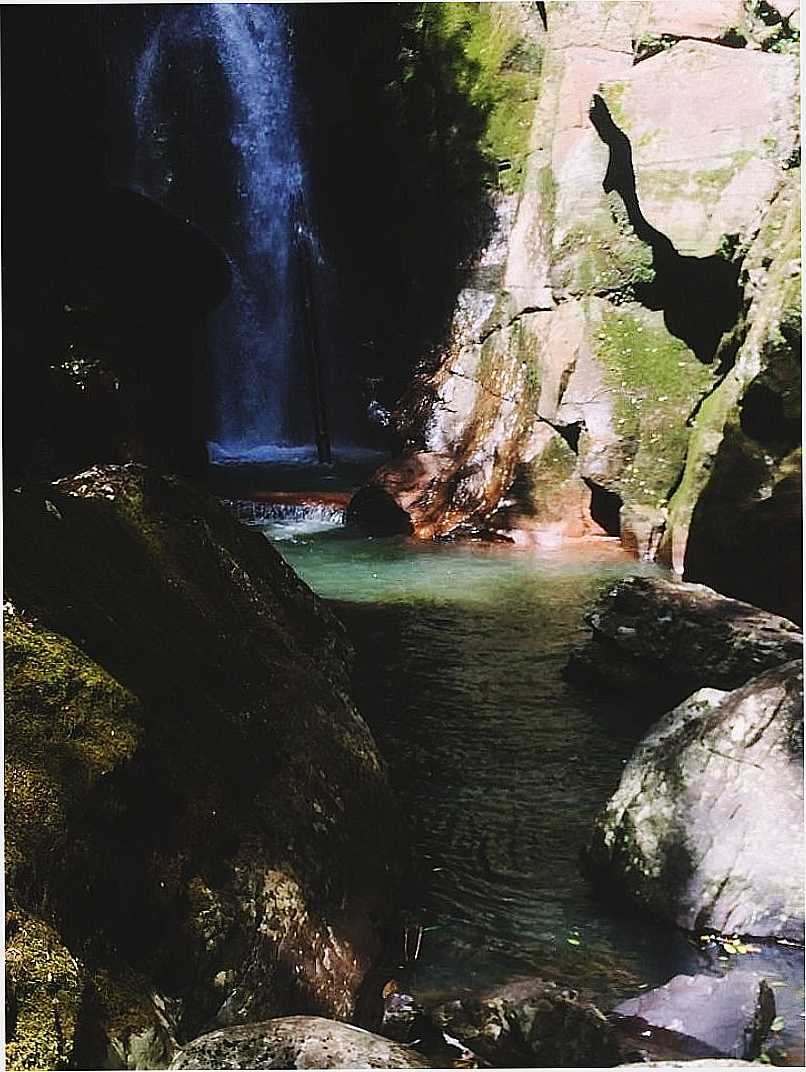 CACHOEIRO EM LINHA BANHADO GRANDE - GRAMADO XAVIER - RS