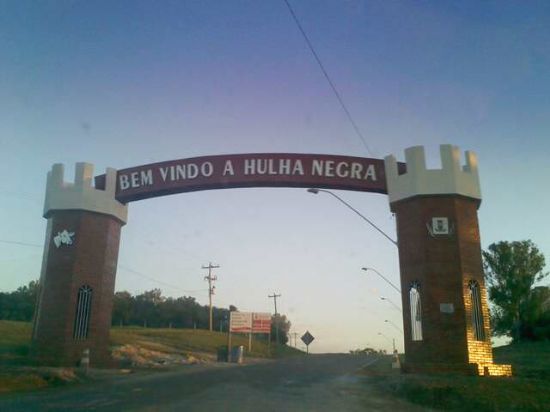 PRTICO DE HULHA NEGRA, POR SULA GASSO - HULHA NEGRA - RS