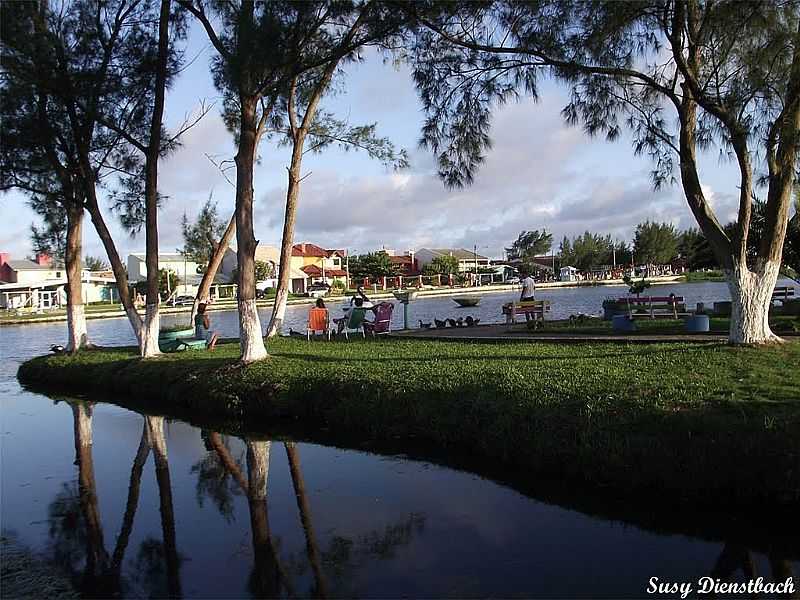 IMB-RS-FIM DE TARDE NO LAGO