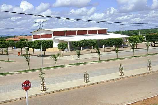 LAGOA REAL-BA-PRAA DO MERCADO-FOTO:LEOCARDOSOLOBO - LAGOA REAL - BA