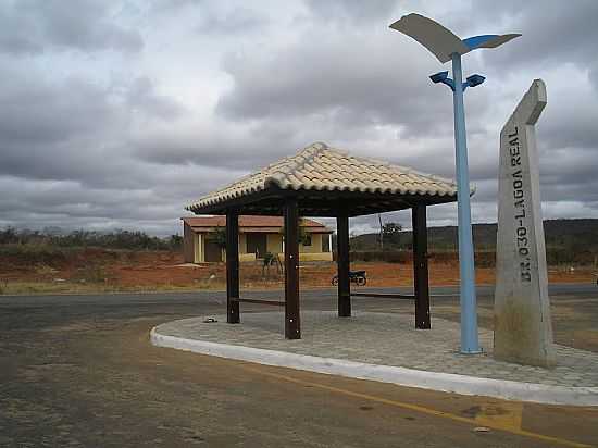 LAGOA REAL-BA-TREVO DE ACESSO-FOTO:LEOCARDOSOLOBO - LAGOA REAL - BA