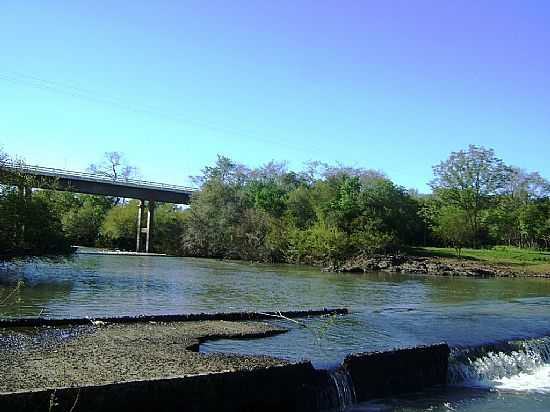 ITACURUB-RS-PONTE NO BALNERIO DO PASSO DAS CARRETAS-FOTO:JULIUS_PATRICIUS - ITACURUBI - RS