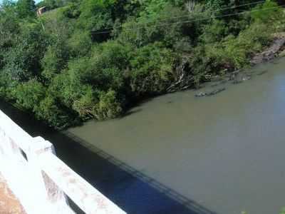 PONTE DO RIO ITACURUBI, POR INAMARA VEIGA - ITACURUBI - RS