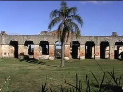 PTIO DA ENFERMARIA RUINAS , POR JULIO CARLOS RAMOS RAYMUNDO - JAGUARO - RS