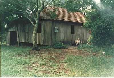 CASA ANTIGA-FOTO:GENOIR C LIMA  - LAGOA BONITA DO SUL - RS