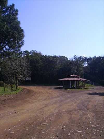 QUIOSQUE-FOTO:GENOIR C LIMA  - LAGOA BONITA DO SUL - RS